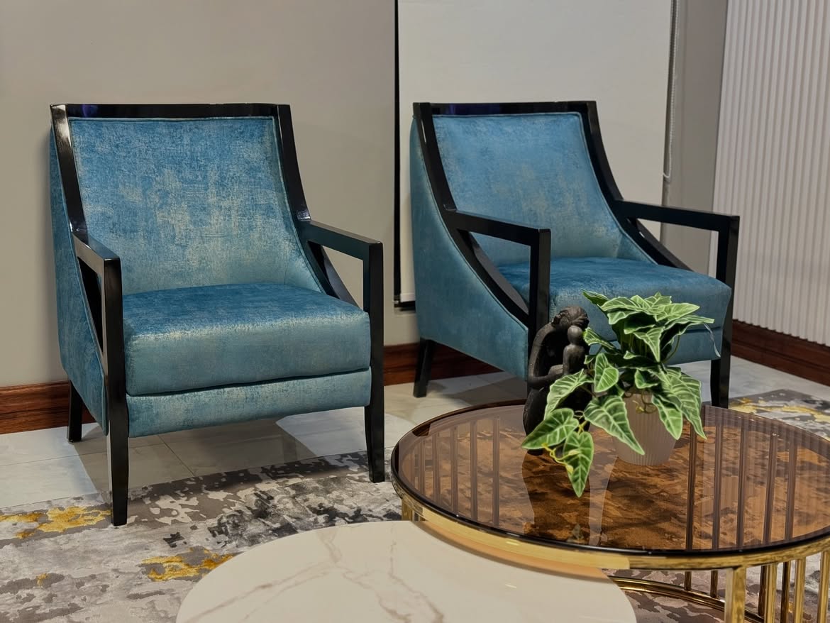 Mazuri Furniture Detail
